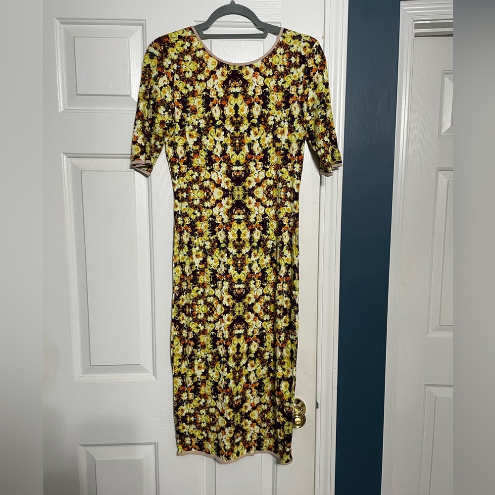Like New La Vie by Sam & Lavi Anthropologie floral stretch dress